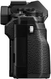 Olympus E-M10 IV Black + ED 14-42mm F3.5-5.6 EZ Black